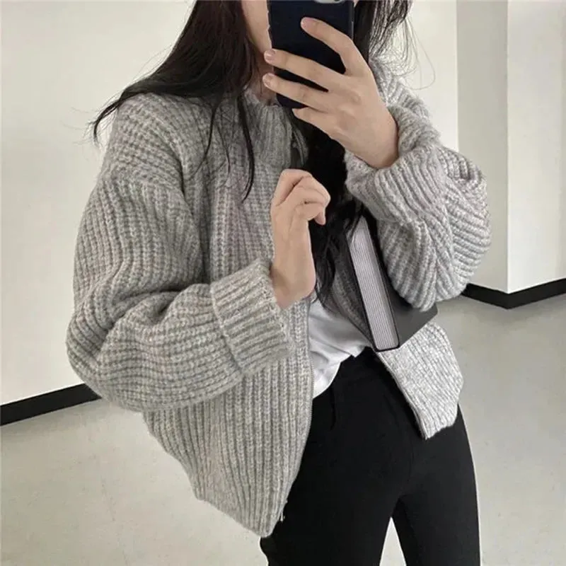 Aiertu Autumn Women's Knitted Jacket New Korean Chic Casual Sweater Coat Solid Color Zipper Thick O Neck Cardigans Women