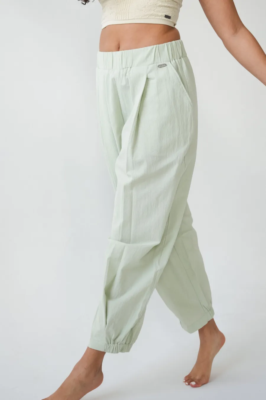 Alice High Rise Pleated Pant